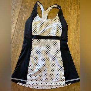 Lululemon top size 4 athletic wear